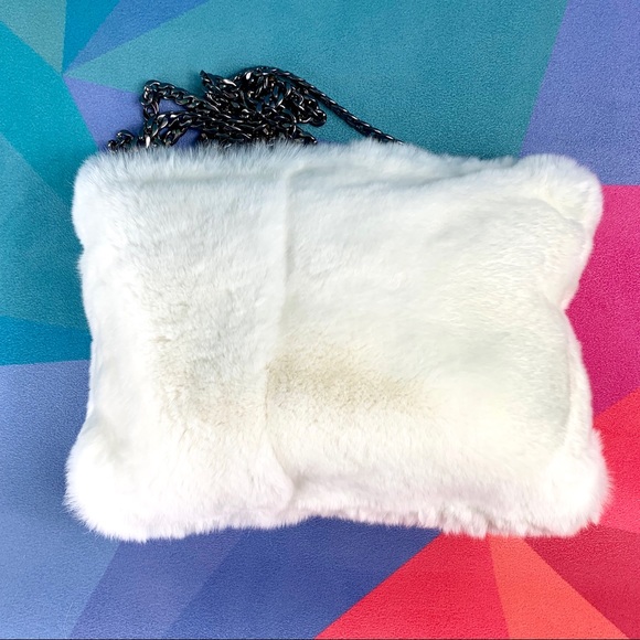 Panda bear face fur convertible crossbody purse - Picture 2 of 8